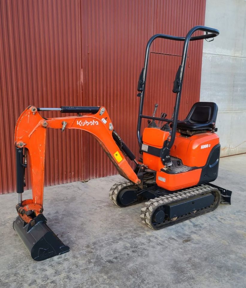 2015 Kubota K008-3 mini excavator, side view 2015 Kubota K008-3 mini excavator, side view