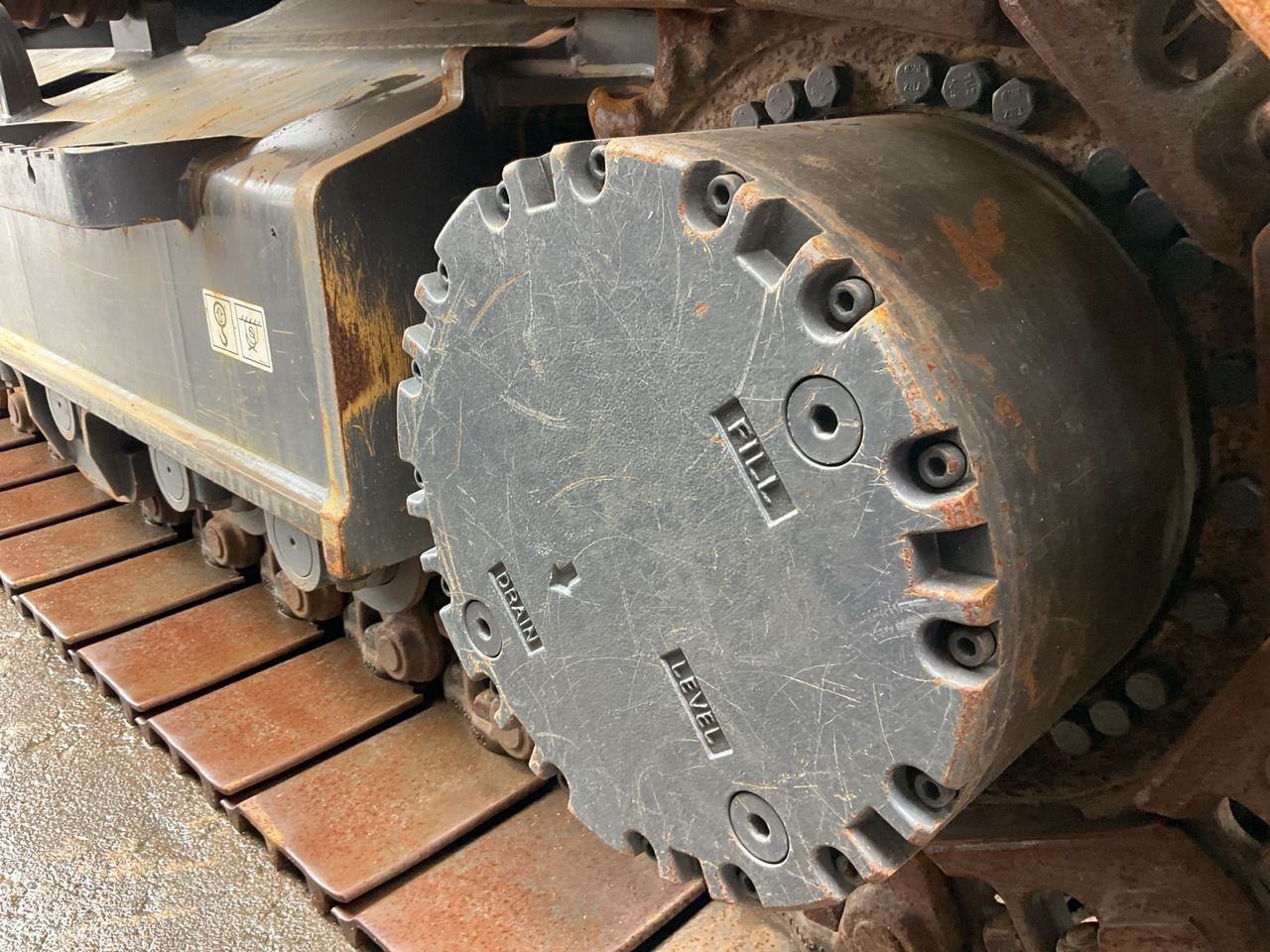 2025 XCMG XE245DK crawler excavator final drive detail