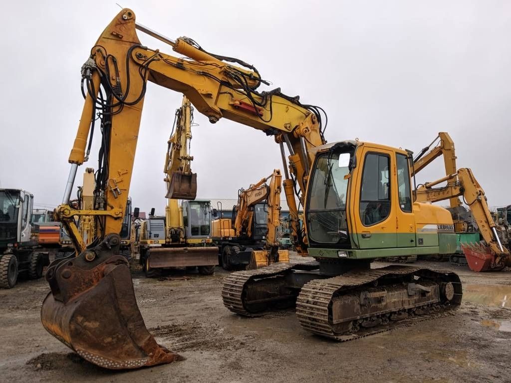 2007 Liebherr R 317 LITRONIC crawler excavator, front three-quarter view