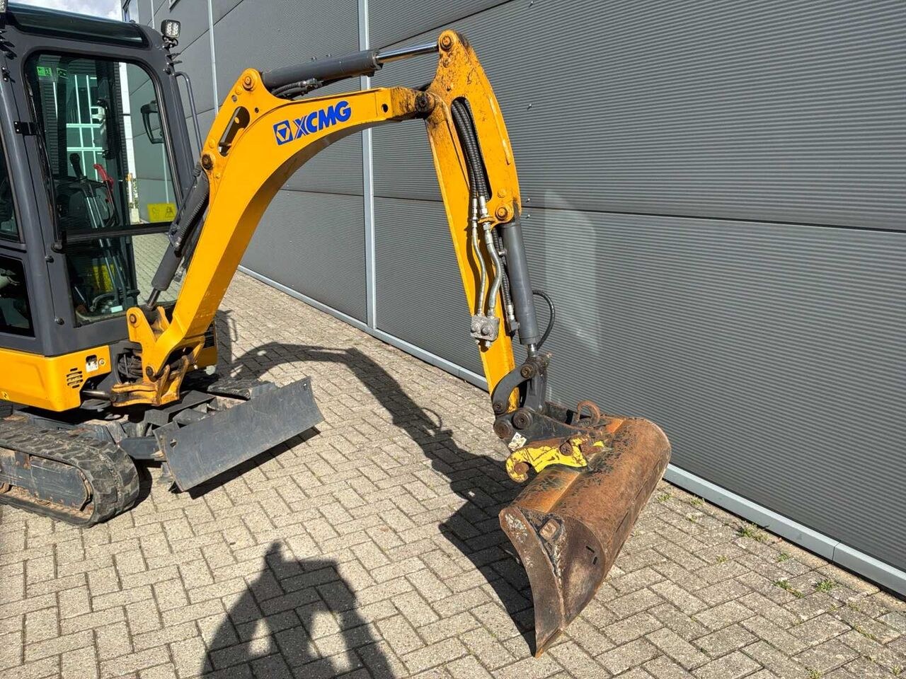 2024 XCMG XE20E mini excavator, front three-quarter view