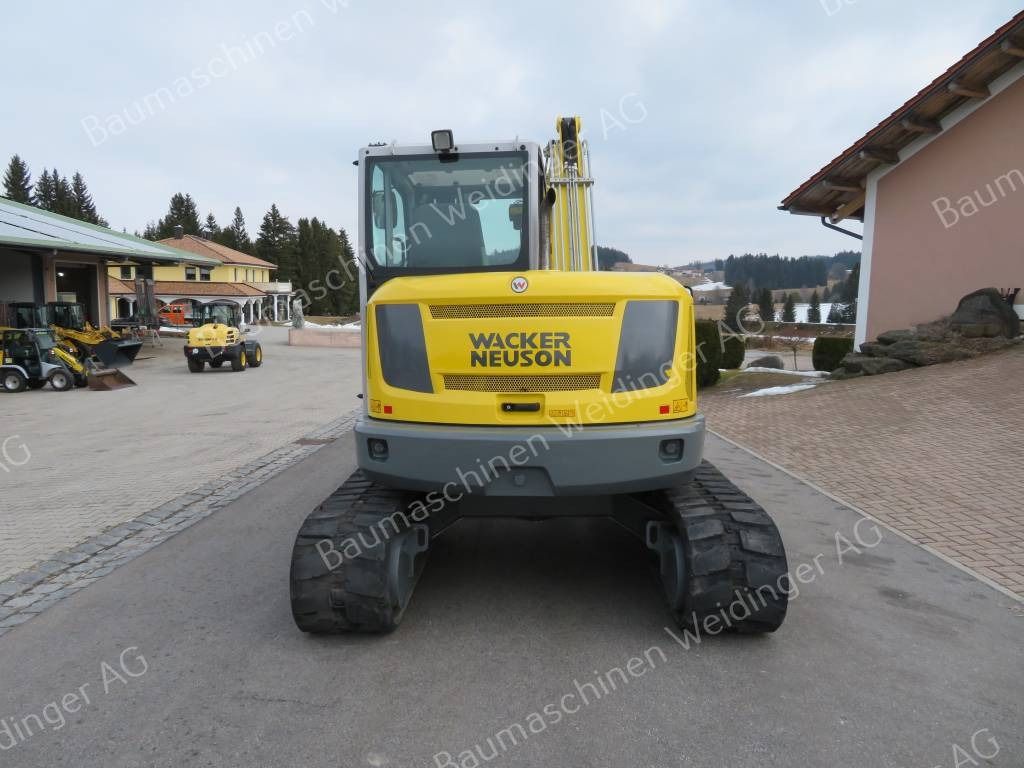 2017 Wacker Neuson EZ80 mini excavator rear view 2017 Wacker Neuson EZ80 mini excavator rear view
