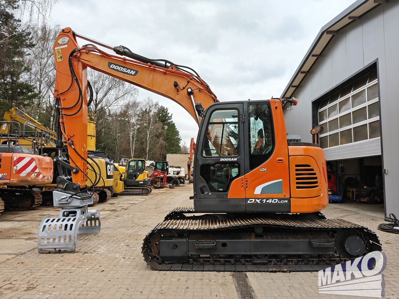 2018 Doosan DX140LCR-5 crawler excavator, side view