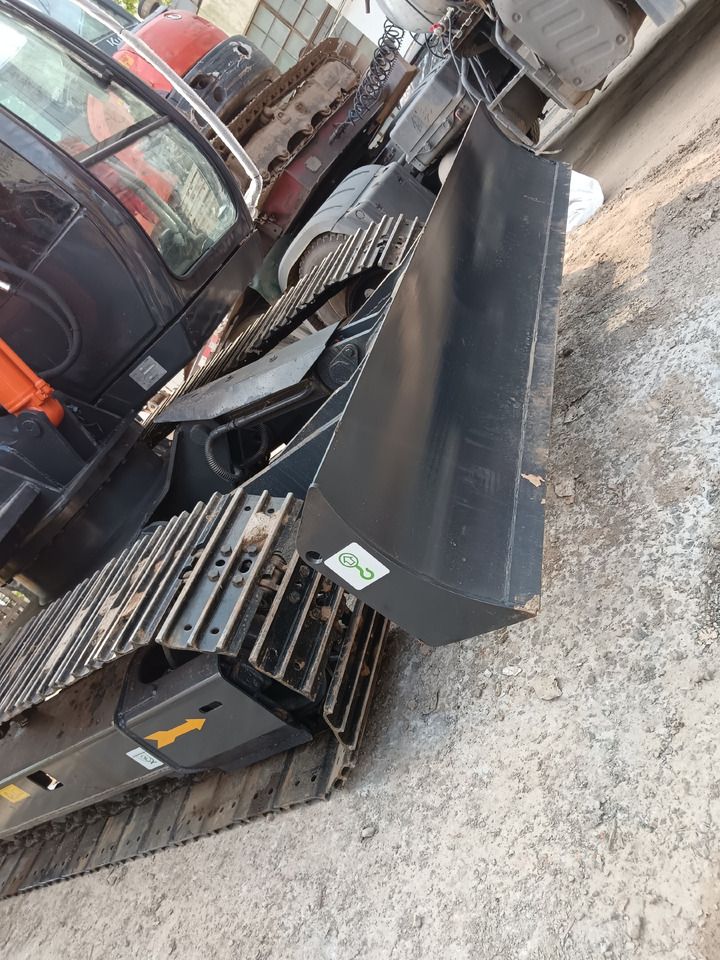 2024 Hitachi ZX120 mini excavator blade and track detail