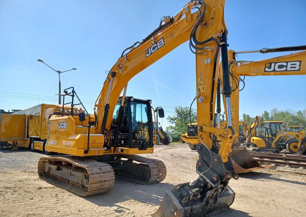 2021 JCB 140X LC crawler excavator, side view 2021 JCB 140X LC crawler excavator, side view