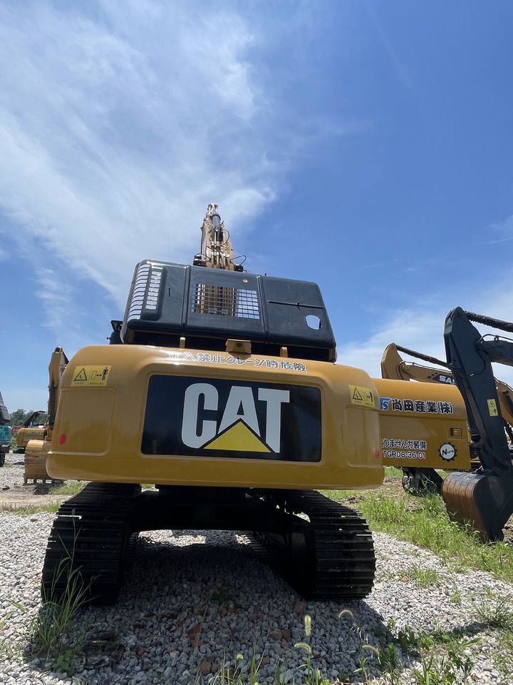 2023 Caterpillar 329D crawler excavator, rear view 2023 Caterpillar 329D crawler excavator, rear view