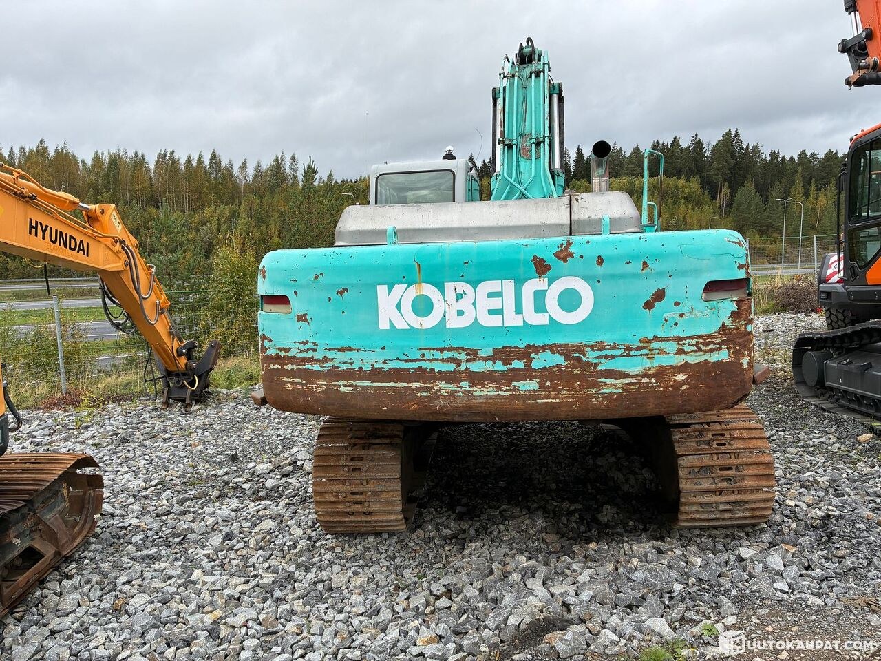 2002 Kobelco SK330LC-6E crawler excavator rear view 2002 Kobelco SK330LC-6E crawler excavator rear view