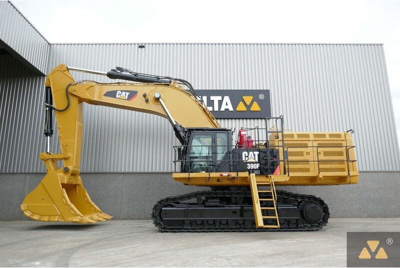 2014 Caterpillar 390FLME crawler excavator side view