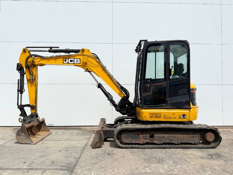 2018 JCB 48Z-1 mini excavator, side profile view 2018 JCB 48Z-1 mini excavator, side profile view