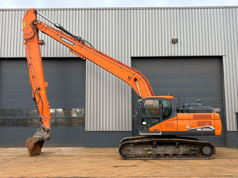 2022 Doosan DX225LC-7 crawler excavator, side profile view 2022 Doosan DX225LC-7 crawler excavator, side profile view