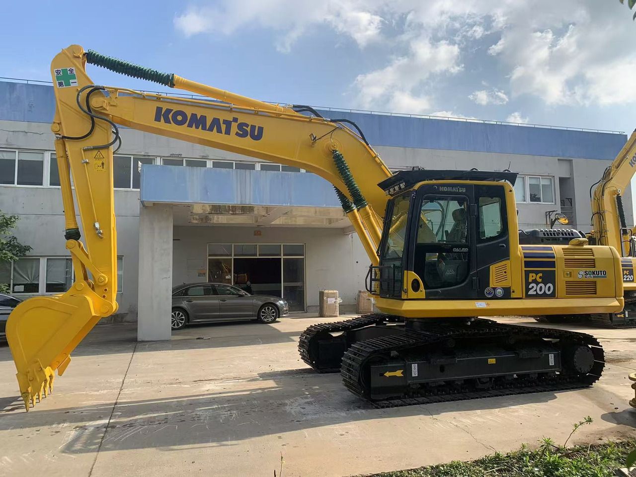 2023 Komatsu PC200-8 Raupenbagger Seitenansicht 2023 Komatsu PC200-8 Raupenbagger Seitenansicht