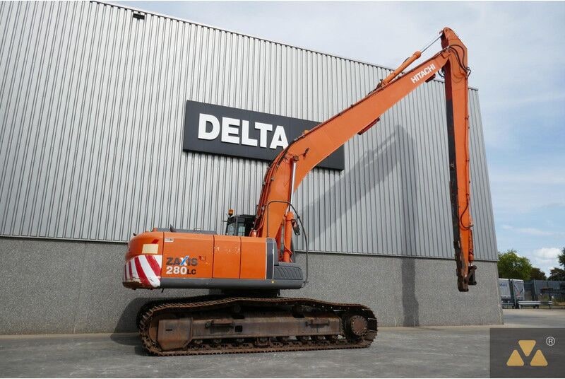 2007 Hitachi Zaxis 280LC crawler excavator, side profile view