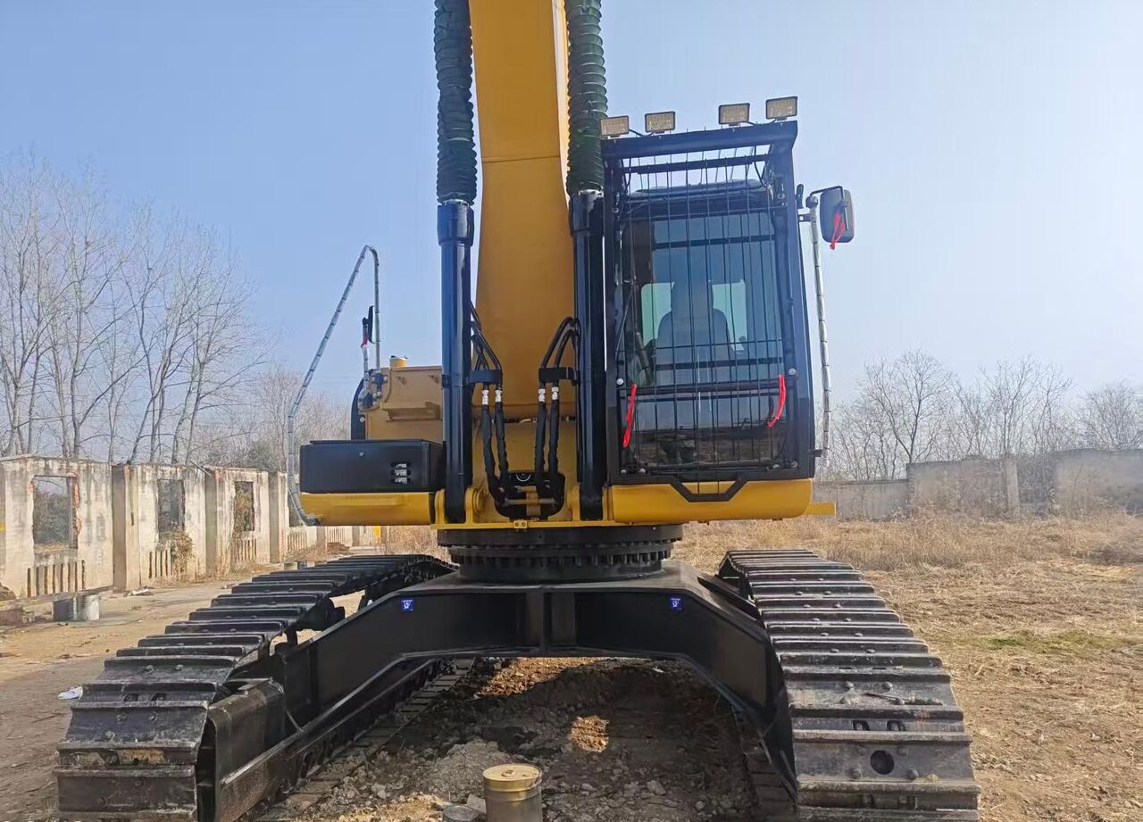 2024 Caterpillar 340D crawler excavator front view 2024 Caterpillar 340D crawler excavator front view