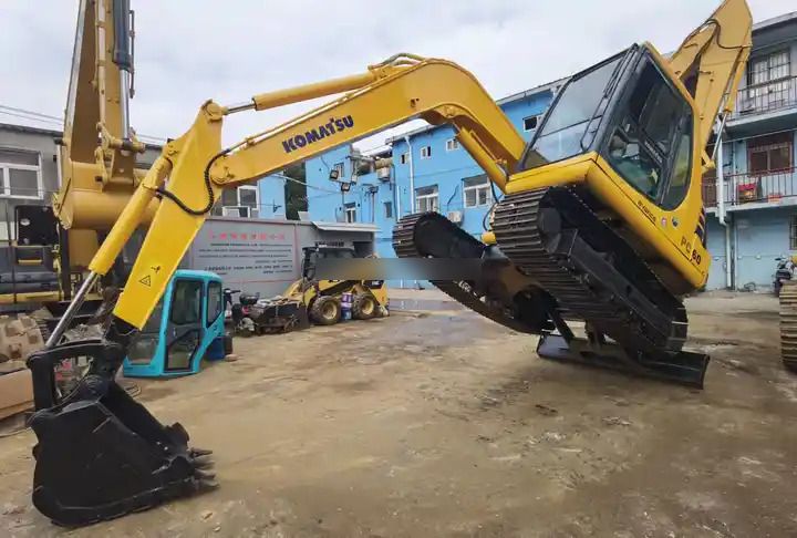 2014 Komatsu PC60-7 crawler excavator, side view 2014 Komatsu PC60-7 crawler excavator, side view