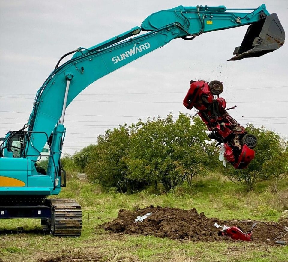 2024 Sunward SWE 335F mini excavator side view