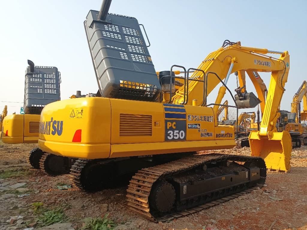 2024 Komatsu PC350 crawler excavator, rear three-quarter view 2024 Komatsu PC350 crawler excavator, rear three-quarter view