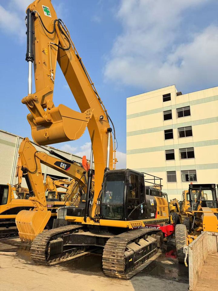 2023 Caterpillar 336D2 crawler excavator, front three-quarter view 2023 Caterpillar 336D2 crawler excavator, front three-quarter view