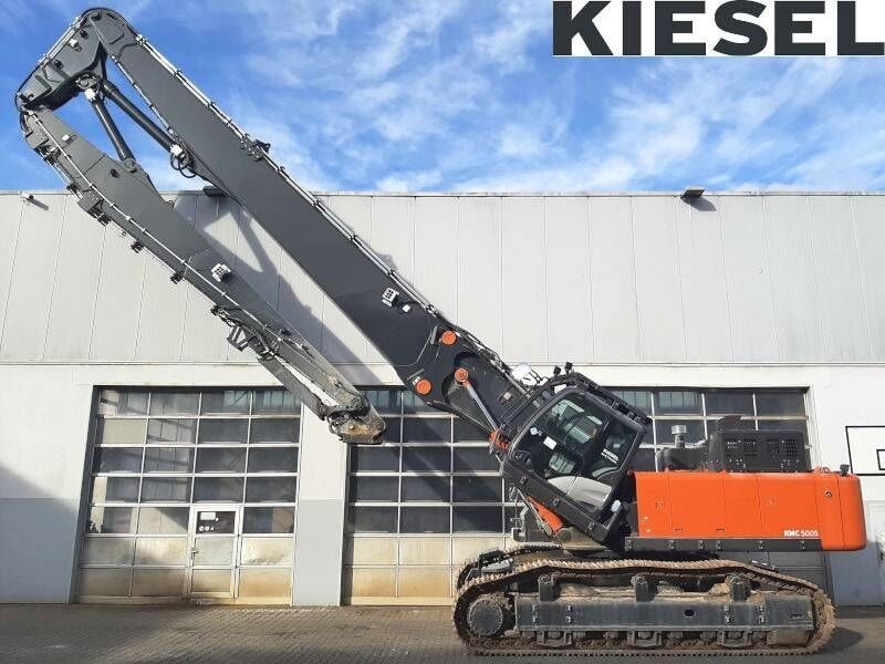 2021 Hitachi KMC500 S-6 demolition excavator side view 2021 Hitachi KMC500 S-6 demolition excavator side view