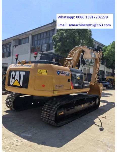 2025 Caterpillar 320D2 pelle sur chenilles vue arrière