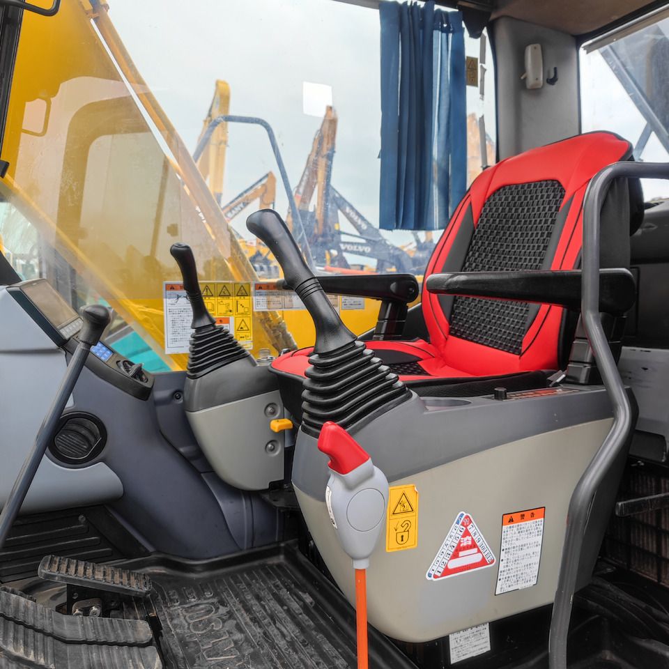 2023 Komatsu PC120-8 crawler excavator interior view 2023 Komatsu PC120-8 crawler excavator interior view