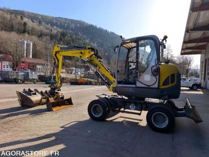 2012 Wacker Neuson 6503-2 wheel excavator side view 2012 Wacker Neuson 6503-2 wheel excavator side view
