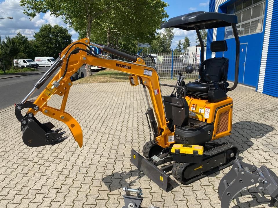 Berger Kraus BK1300JSR mini excavator, side view