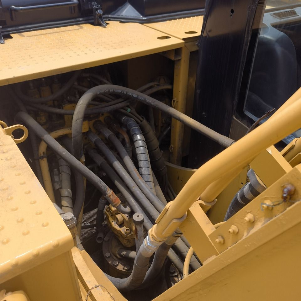 2023 Caterpillar 315D crawler excavator hydraulic compartment view 2023 Caterpillar 315D crawler excavator hydraulic compartment view
