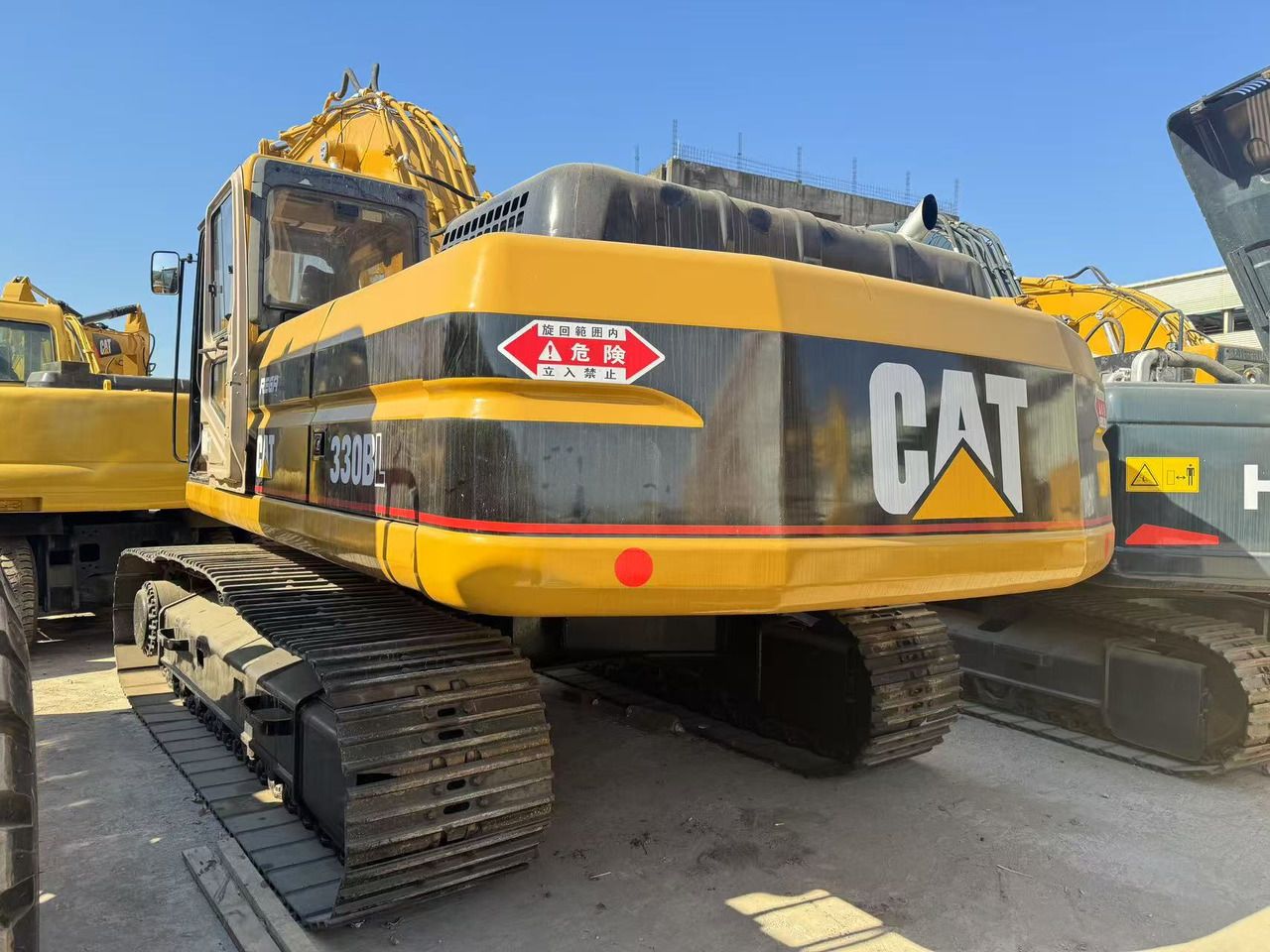 2018 Caterpillar 330BL crawler excavator rear view