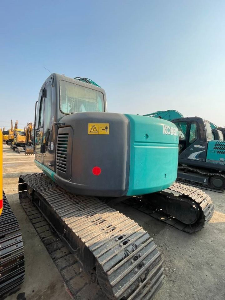 Pelle sur chenilles Kobelco SK135 de 2023