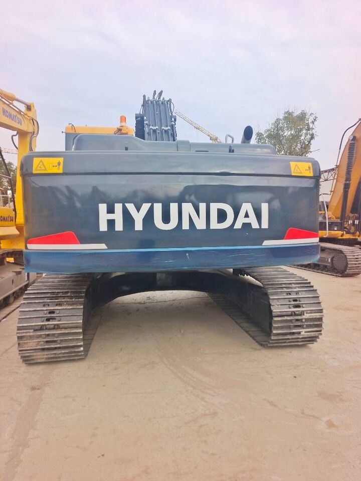 2025 Hyundai R305LC-9T crawler excavator, rear view