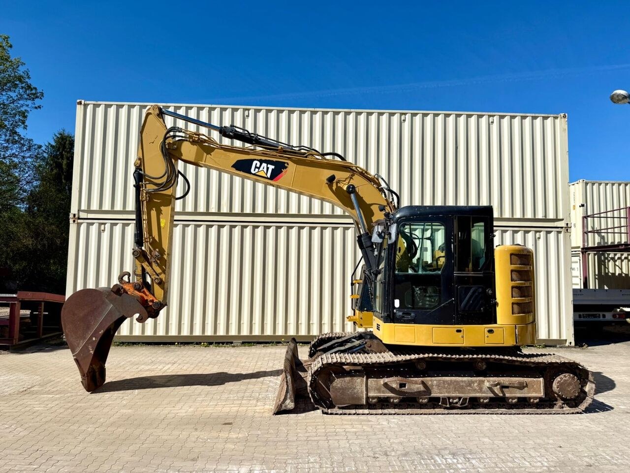 2014 Caterpillar 314ELCR crawler excavator, side view 2014 Caterpillar 314ELCR crawler excavator, side view