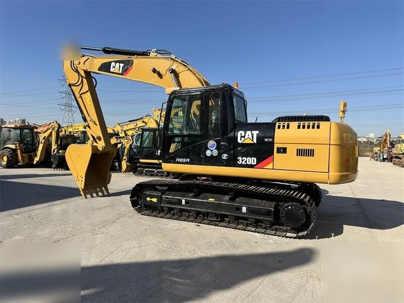 Koparka gąsienicowa 2022 Caterpillar 320D, widok z boku