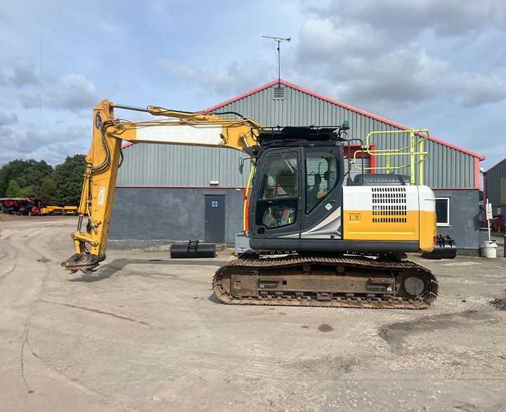 2021 Kobelco SK130LC-11 crawler excavator, side view 2021 Kobelco SK130LC-11 crawler excavator, side view
