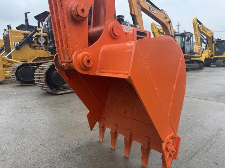 2019 Doosan DX60-9C crawler excavator bucket close-up