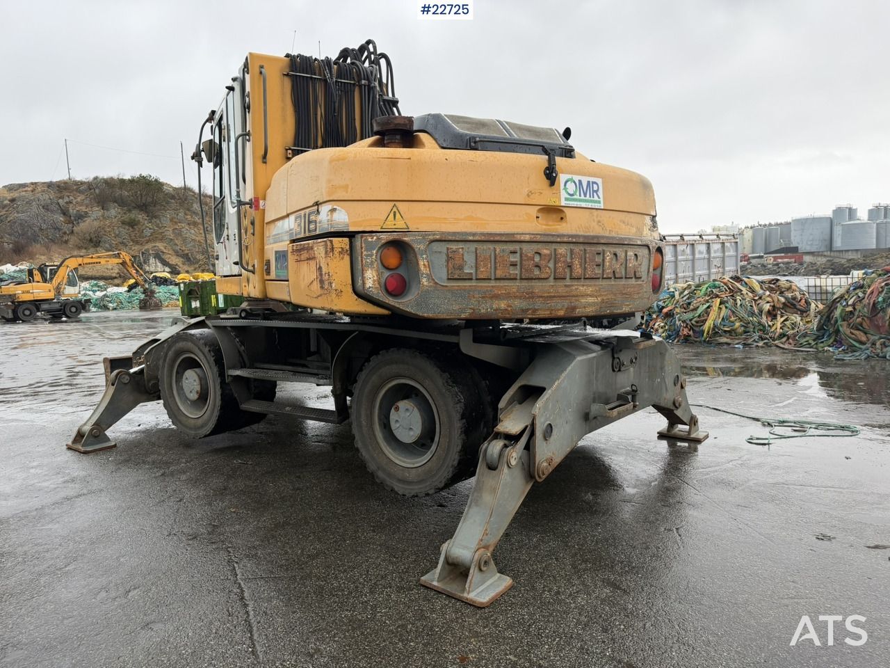 2009 Liebherr A316 LITRONIC wheel excavator rear view 2009 Liebherr A316 LITRONIC wheel excavator rear view