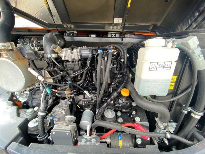 2021 Doosan DX85R crawler excavator engine compartment view 2021 Doosan DX85R crawler excavator engine compartment view