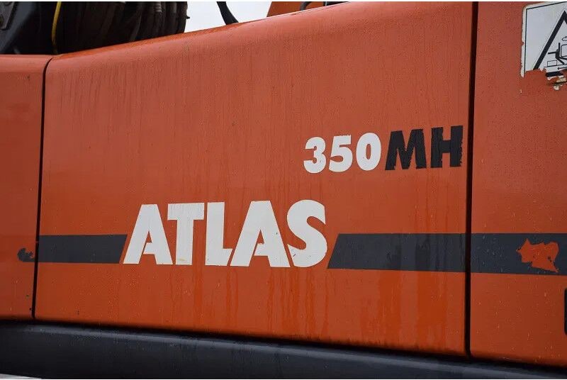 2014 Atlas 350MH wheel excavator side panel detail
