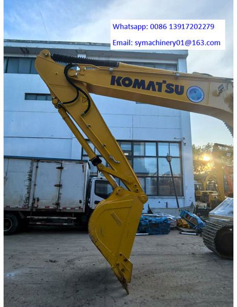 2024 Komatsu PC200 crawler excavator boom and bucket detail 2024 Komatsu PC200 crawler excavator boom and bucket detail