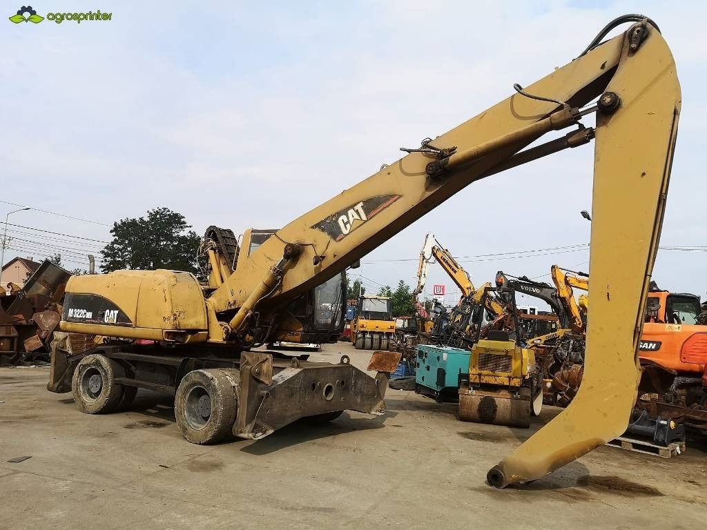2005 Caterpillar M322C MH material handler, side view