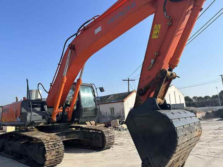 2022 Hitachi ZX350H-5G crawler excavator, side view 2022 Hitachi ZX350H-5G crawler excavator, side view