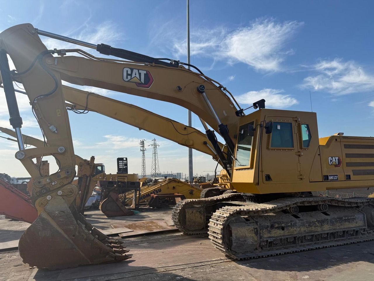 Caterpillar 336 Crawler Excavator, side view Caterpillar 336 Crawler Excavator, side view