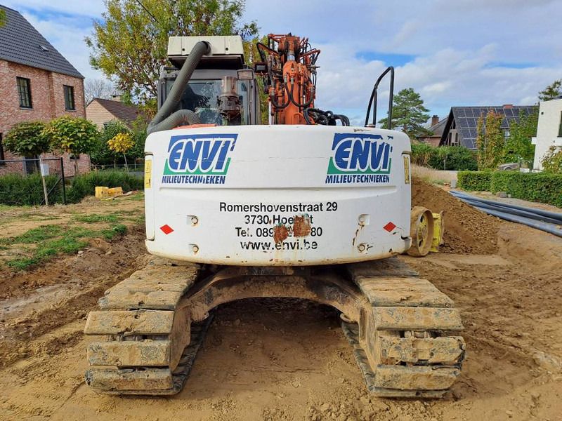 2007 Hitachi ZX135US crawler excavator, rear view 2007 Hitachi ZX135US crawler excavator, rear view