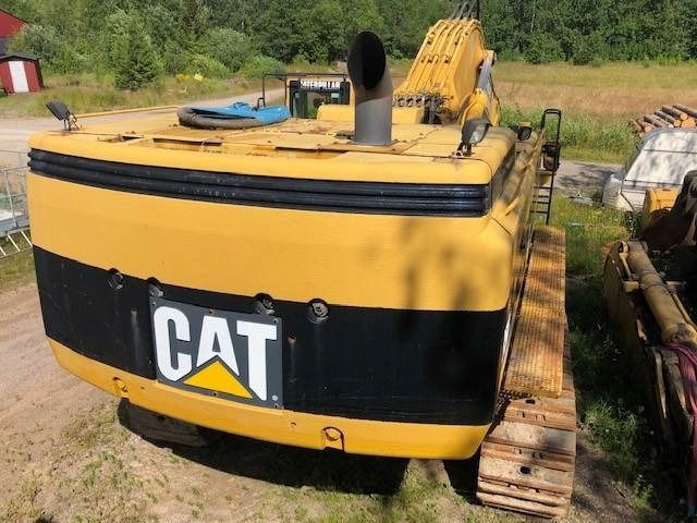 2005 Caterpillar 385BL crawler excavator rear view 2005 Caterpillar 385BL crawler excavator rear view