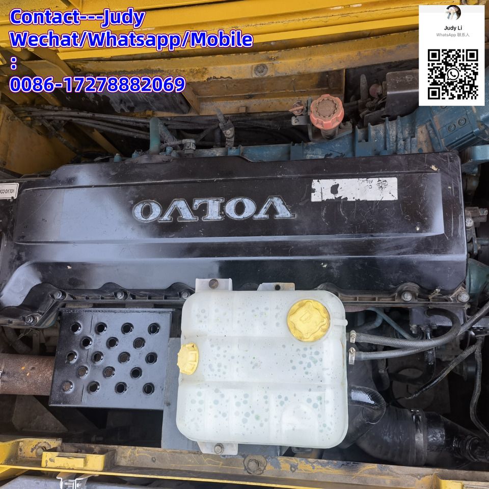 2022 Volvo EC480 crawler excavator engine bay view 2022 Volvo EC480 crawler excavator engine bay view
