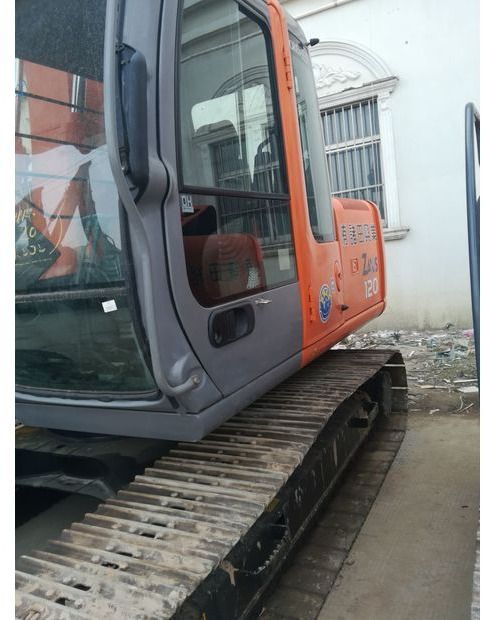 2020 Hitachi Zaxis 120 crawler excavator side view 2020 Hitachi Zaxis 120 crawler excavator side view