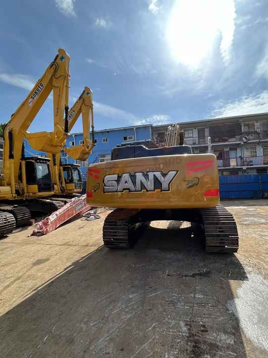 2013 Sany 215C crawler excavator rear view 2013 Sany 215C crawler excavator rear view
