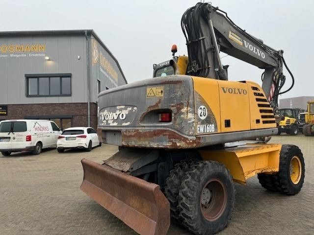 2005 Volvo EW160B wheel excavator, rear three-quarter view