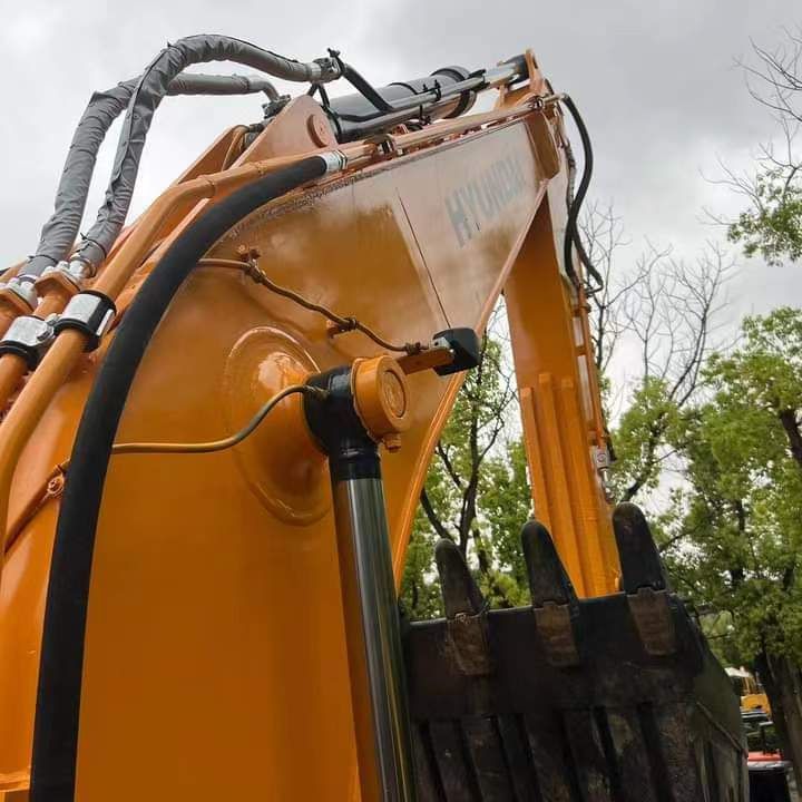 Excavator pe șenile Hyundai R220LC-9S, 2021