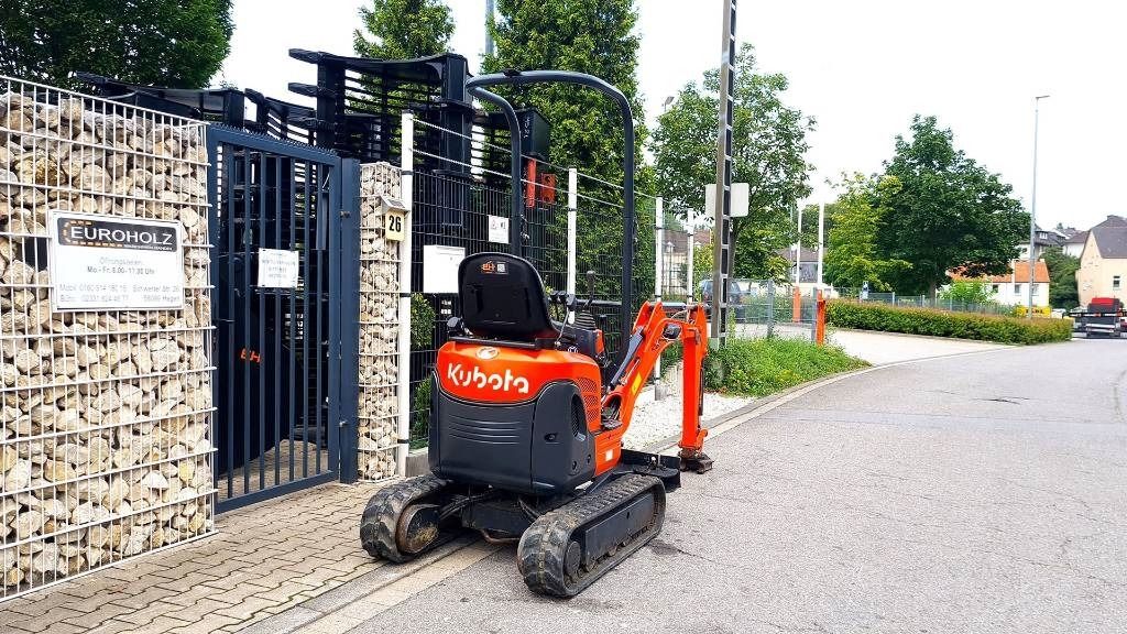 2015 Kubota U10-3 mini excavator, rear view 2015 Kubota U10-3 mini excavator, rear view
