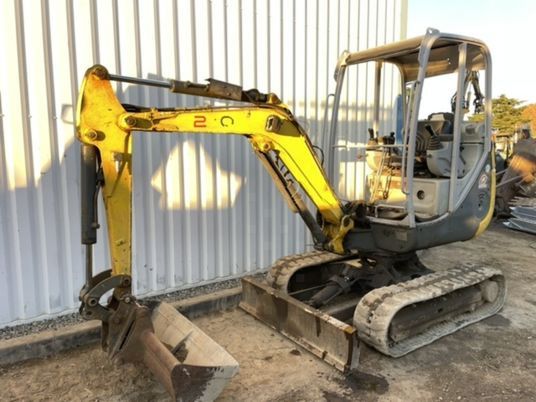2010 Wacker Neuson 2404RD VDS mini excavator side view 2010 Wacker Neuson 2404RD VDS mini excavator side view