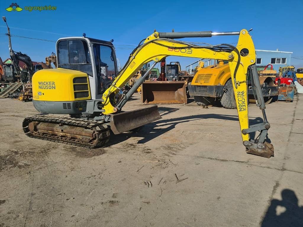 2009 Wacker Neuson 6003 mini excavator, side view 2009 Wacker Neuson 6003 mini excavator, side view